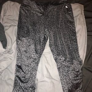 cheetah print, capri style, workout leggings